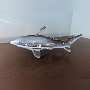 Dynasty Gallery Glass Shark Paperweight